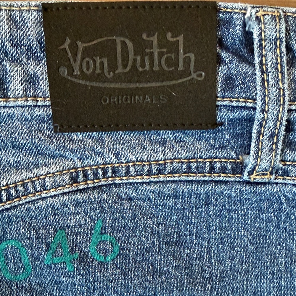 Von Dutch Y2K Low Rise Denim Micro Mini Skirt Eyeball Patch Size 30 NWT - Picture 7 of 16